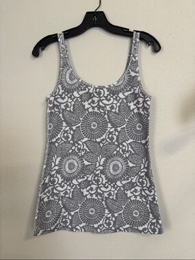 Grey Floral Scoop Neck Tank Top - Women